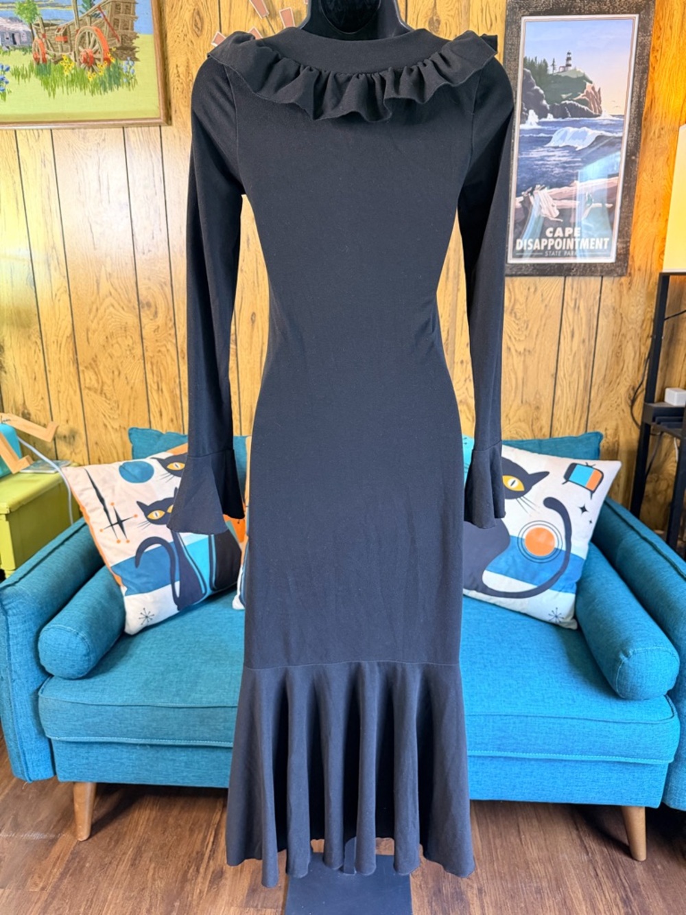 Dazy Goth Queen Ruffle V-Neck Maxi Dress with Flared Mermaid Hem - Picture 13 of 15